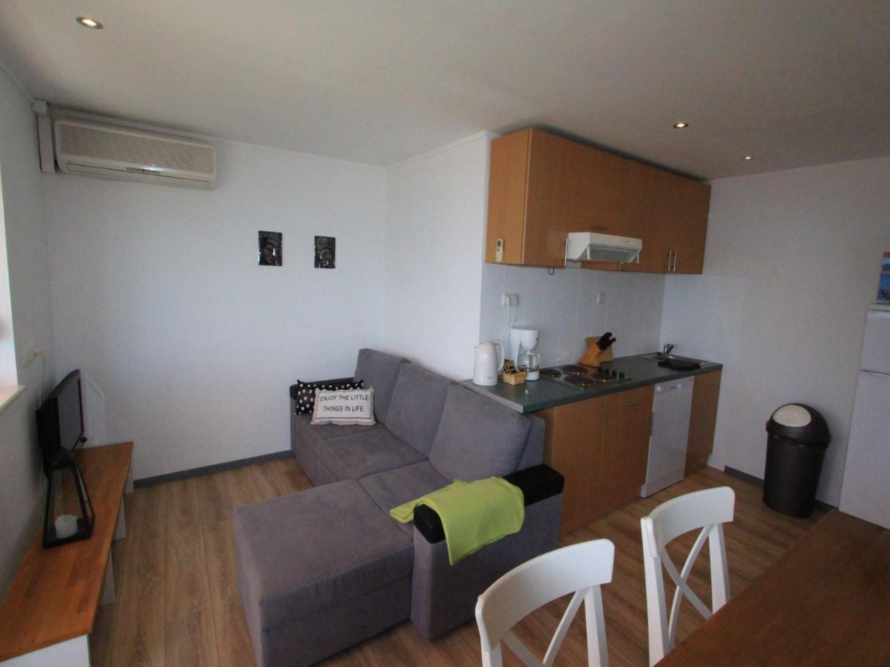 Velebit Apartments Dramalj Luaran gambar